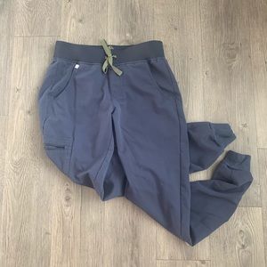 Figs scrubs quiet navy Zamora bottoms